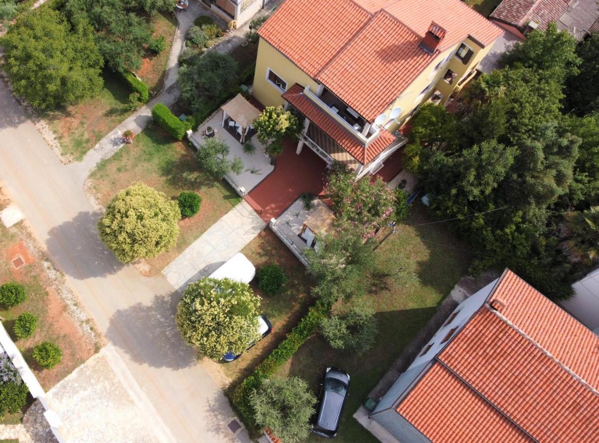 Lina Apartments Umag Eksteriør bilde